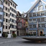 Neuer Münsterhofer Brunnen: One of the thousands of fountains in Zurich with drinkable water.